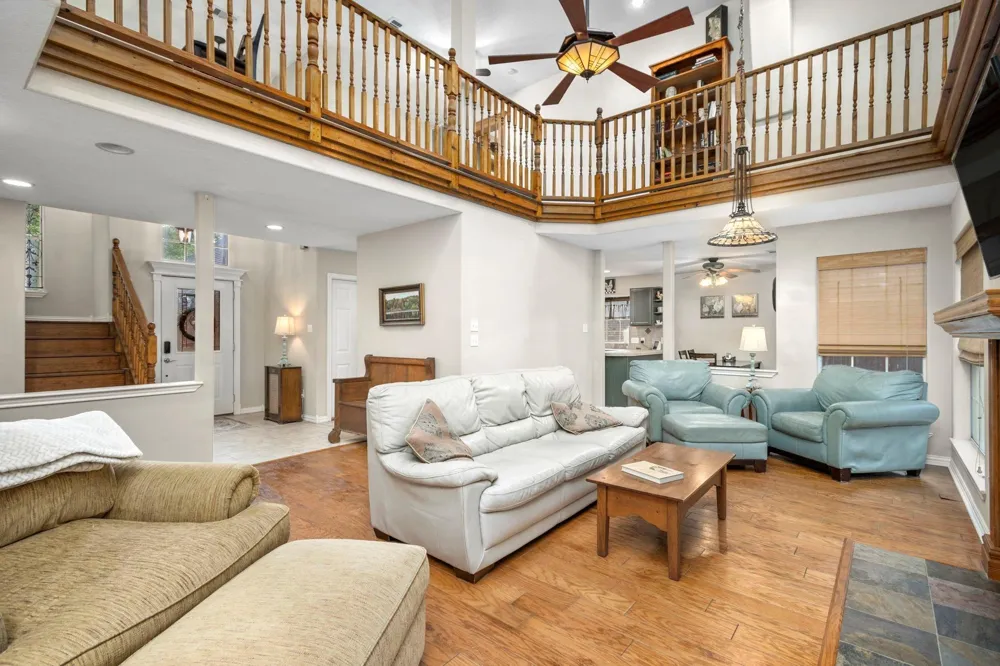 2 Amber Fire Place The Woodlands, TX 77381