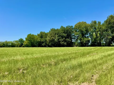 0006 Green Acres Drive