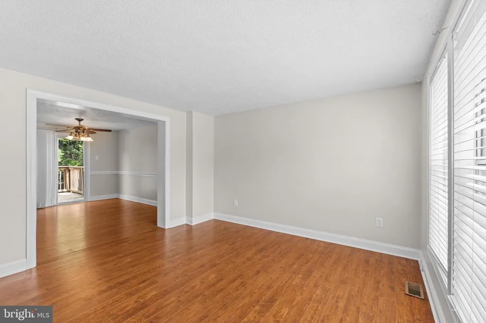 127 SPLIT OAK STREET Warrenton, VA 20186