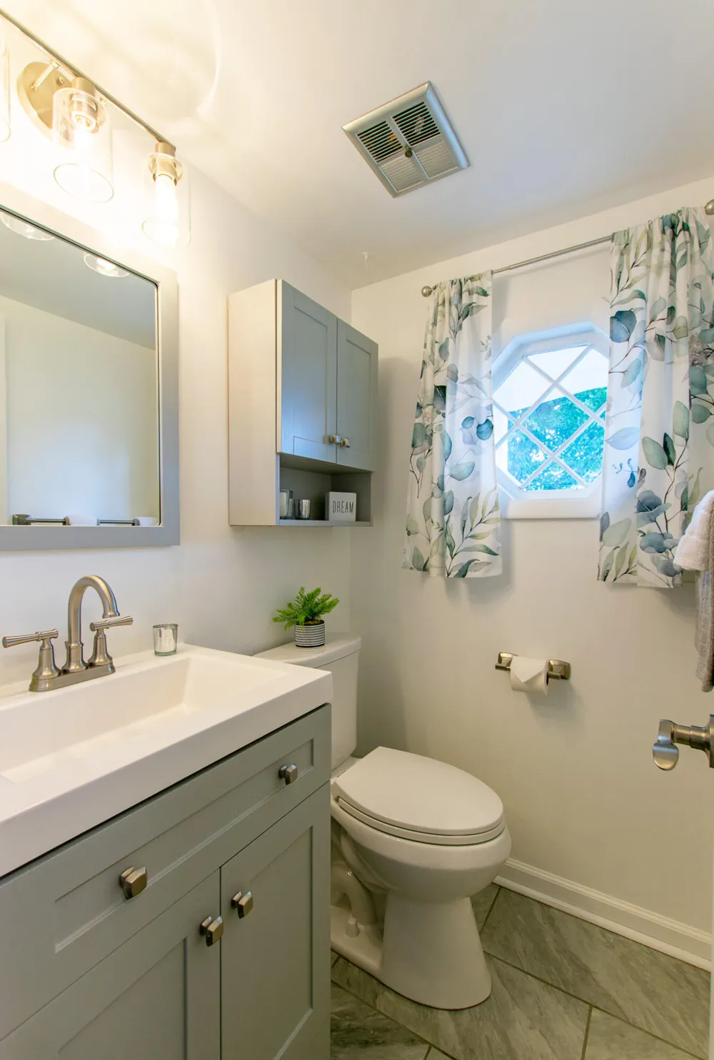 8387 Lakeview Court Ypsilanti, MI 48198