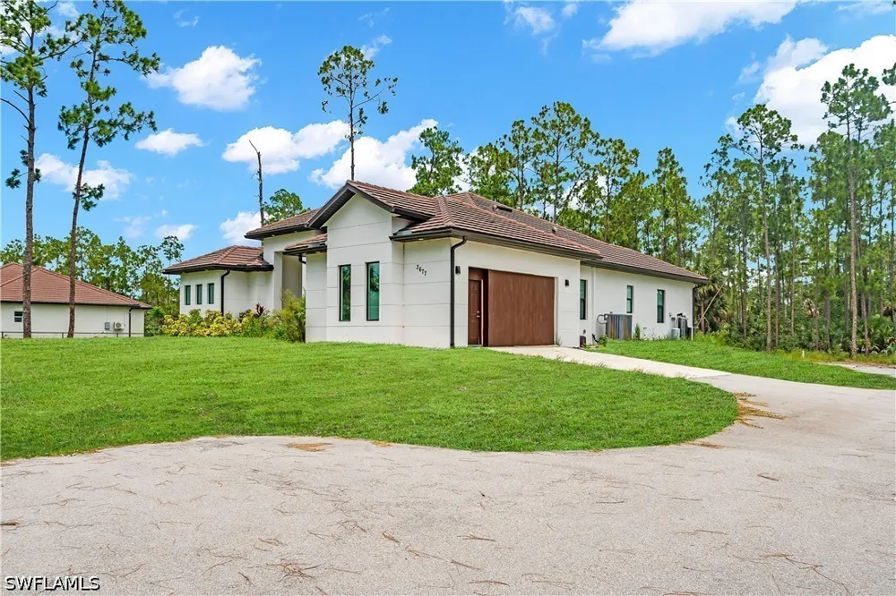 8th Avenue NE Naples, FL 34120