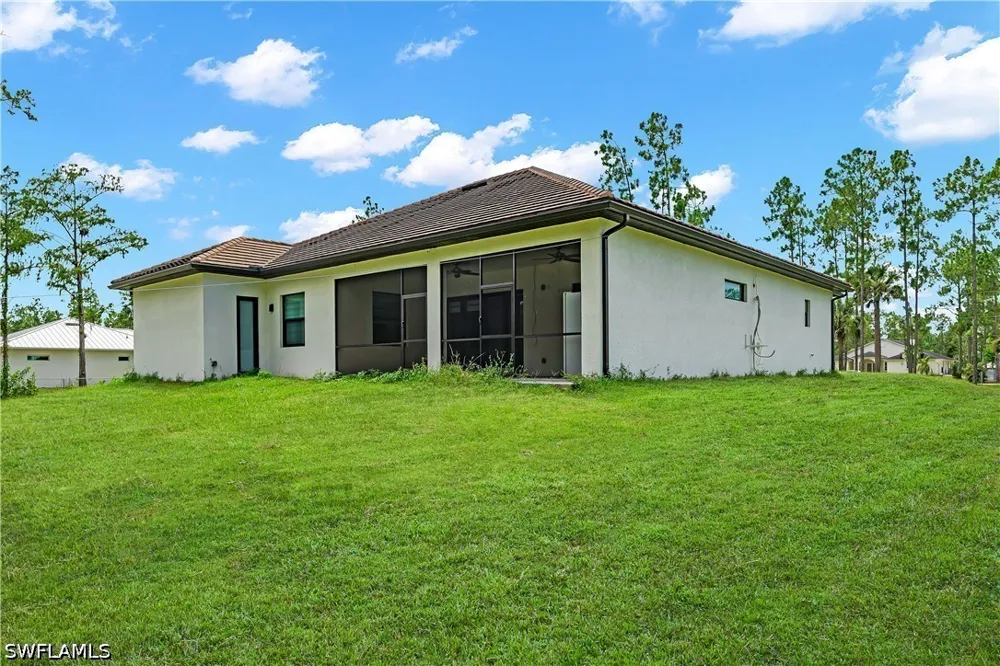8th Avenue NE Naples, FL 34120