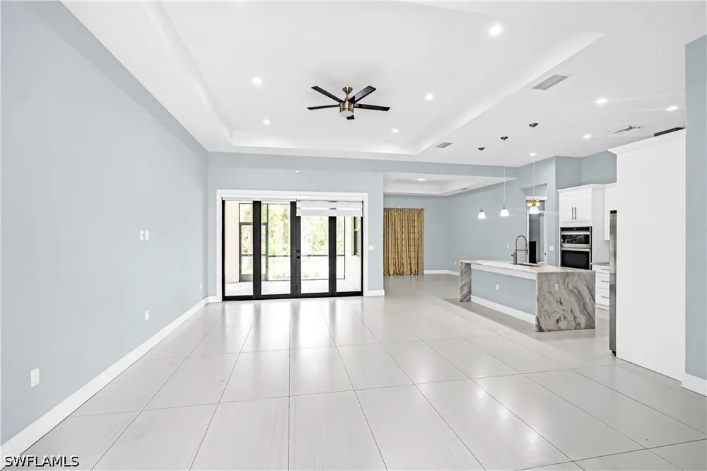 8th Avenue NE Naples, FL 34120