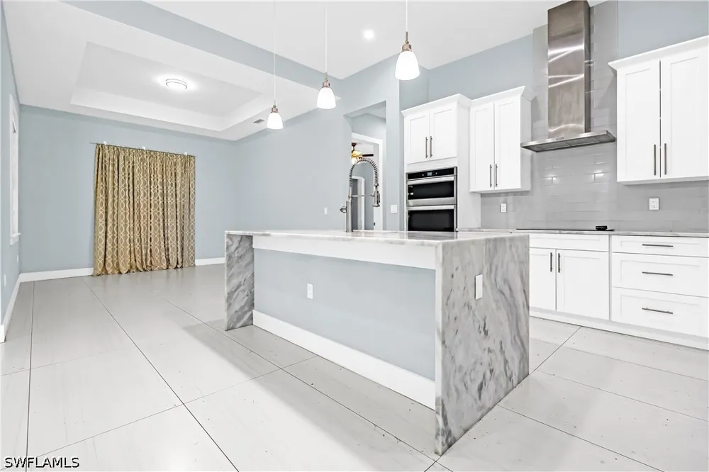 8th Avenue NE Naples, FL 34120