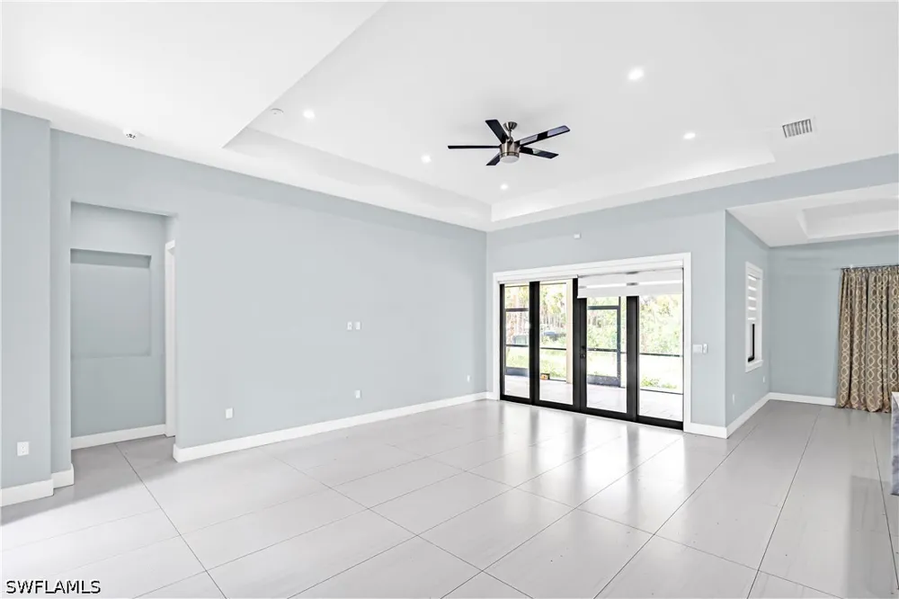 8th Avenue NE Naples, FL 34120
