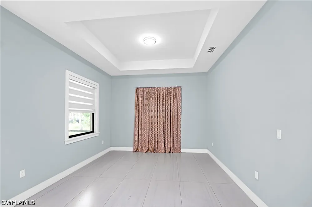8th Avenue NE Naples, FL 34120