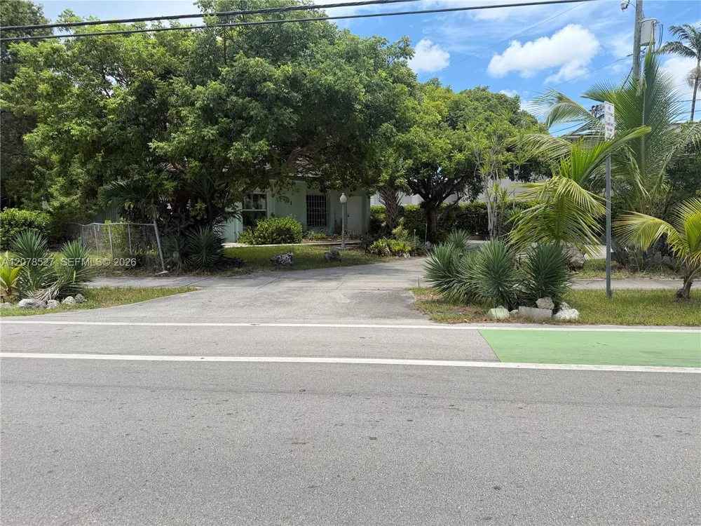 701 S Royal Poinciana Blvd #12 Miami Springs, FL 33166