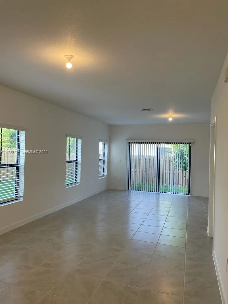 333 NE 1st Dr Florida City, FL 33034