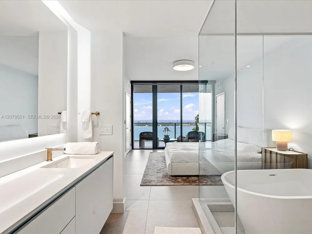700 NE 24th St #5605 Miami, FL 33137