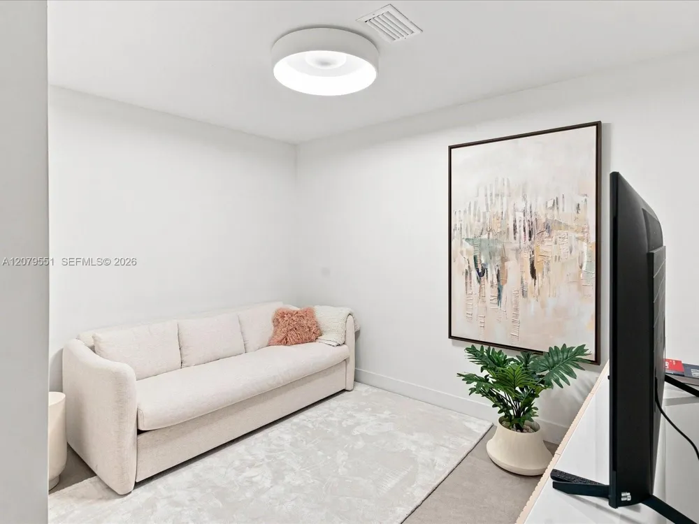 700 NE 24th St #5605 Miami, FL 33137