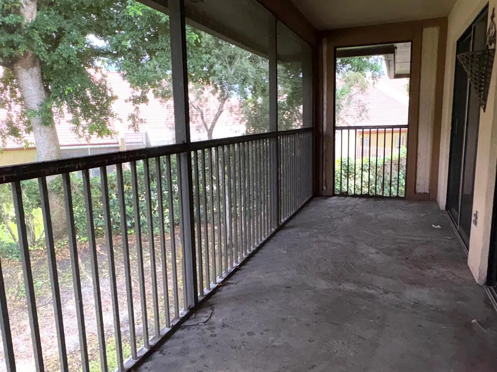 9391 S Belfort Circle #211 Tamarac, FL 33321