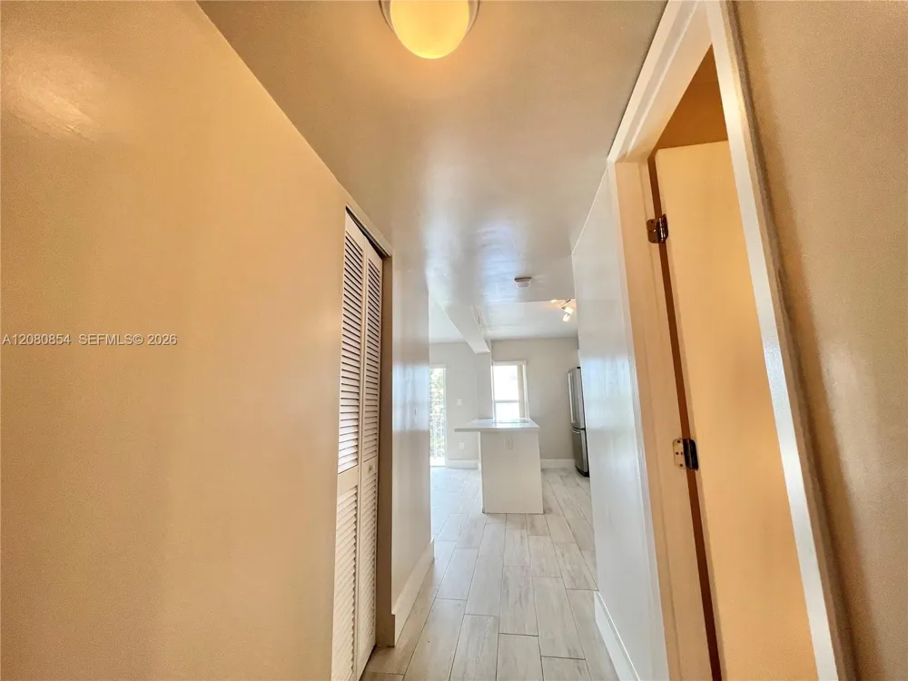 1300 Alton Rd #6C Miami Beach, FL 33139