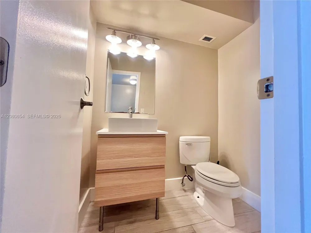 1300 Alton Rd #6C Miami Beach, FL 33139