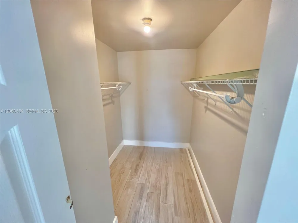 1300 Alton Rd #6C Miami Beach, FL 33139