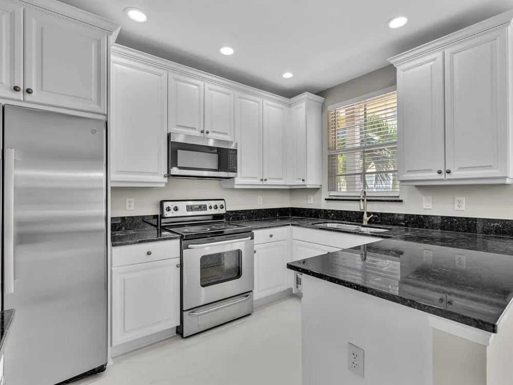 2751 RAVELLA WAY Palm Beach Gardens, FL 33410