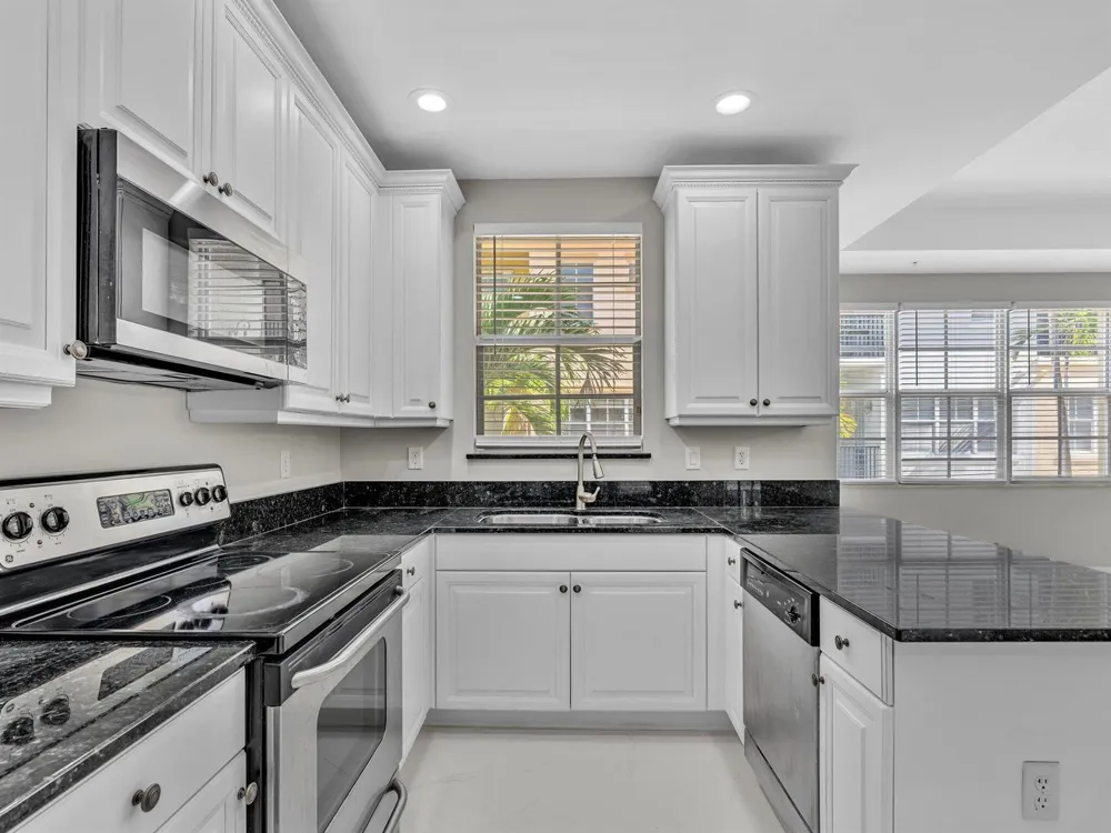 2751 RAVELLA WAY Palm Beach Gardens, FL 33410