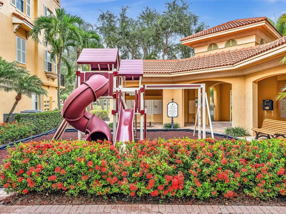 2751 RAVELLA WAY Palm Beach Gardens, FL 33410