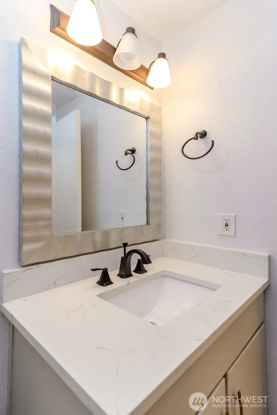 28803 184th Place SE Kent, WA 98042