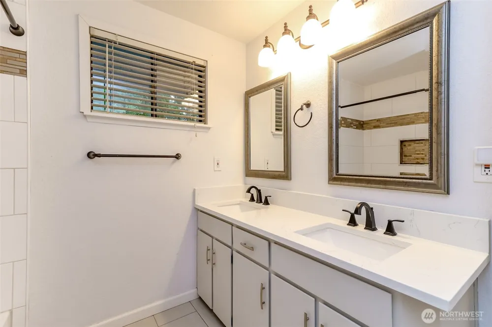 28803 184th Place SE Kent, WA 98042
