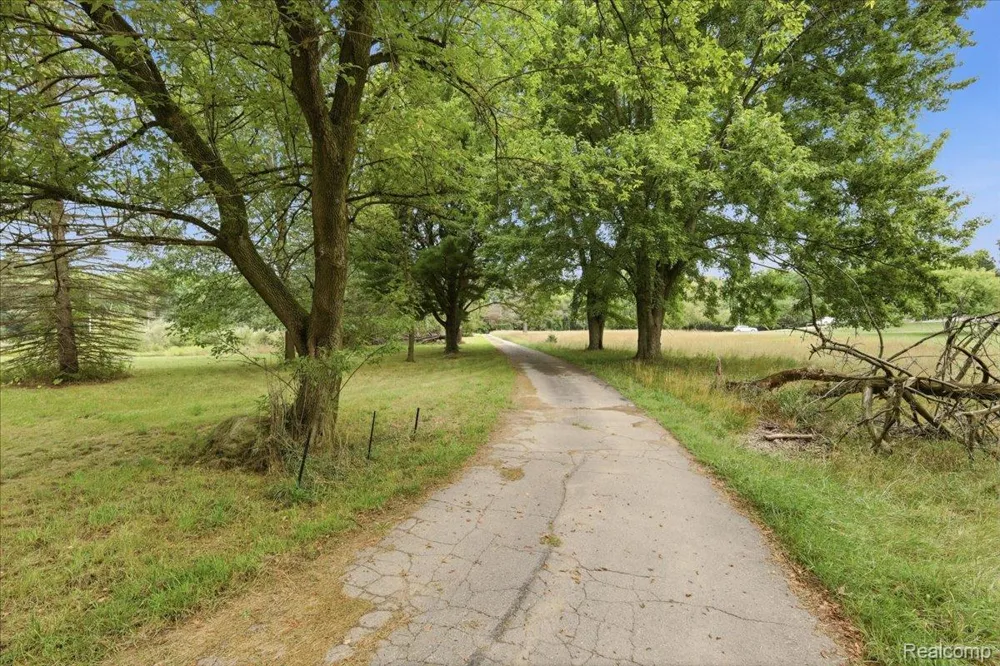 1700 Granger Road Brandon Charter Township, MI 48462