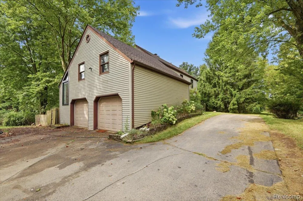 1700 Granger Road Brandon Charter Township, MI 48462