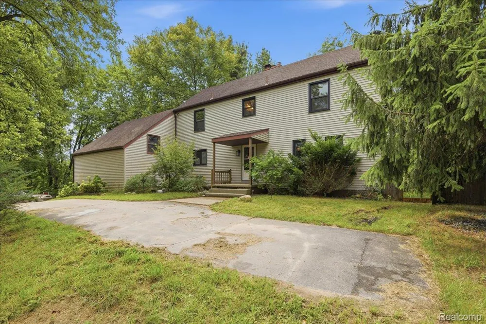 1700 Granger Road Brandon Charter Township, MI 48462