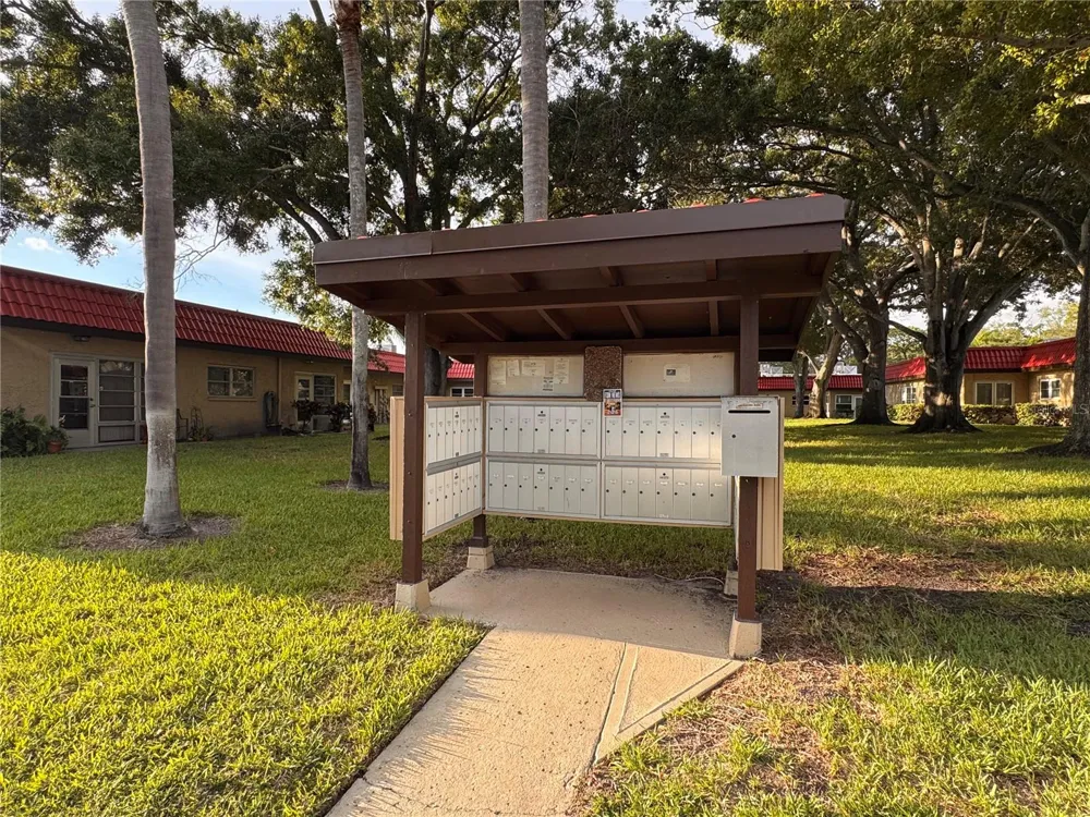 601 HERCULES AVENUE #1404 Clearwater, FL 33765