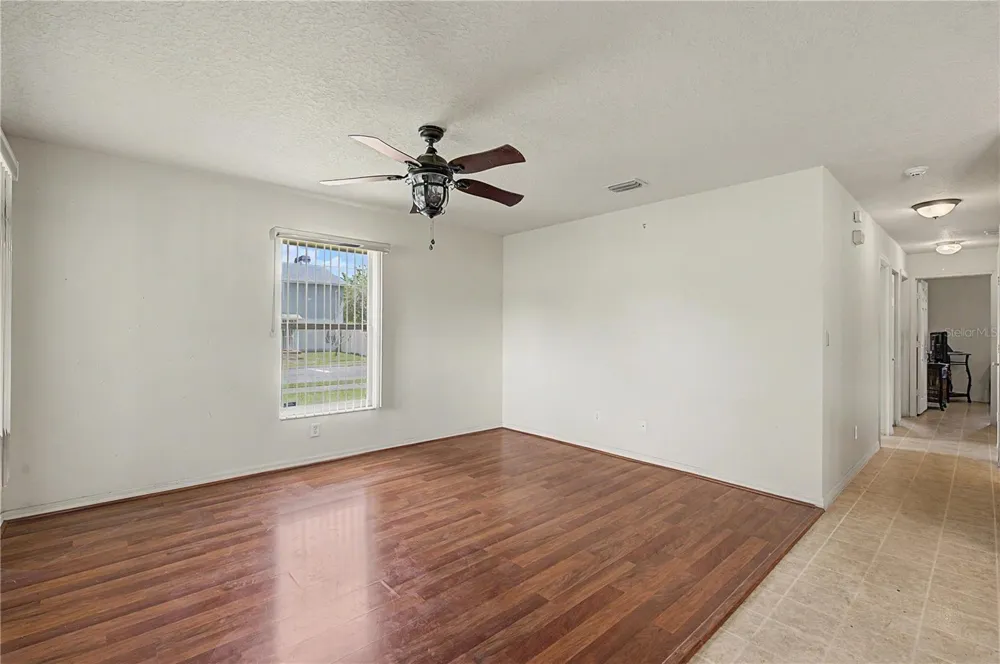 2423 E OKARA ROAD Tampa, FL 33612