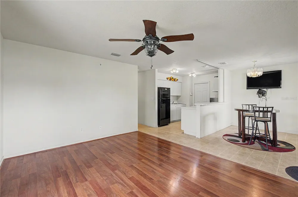 2423 E OKARA ROAD Tampa, FL 33612
