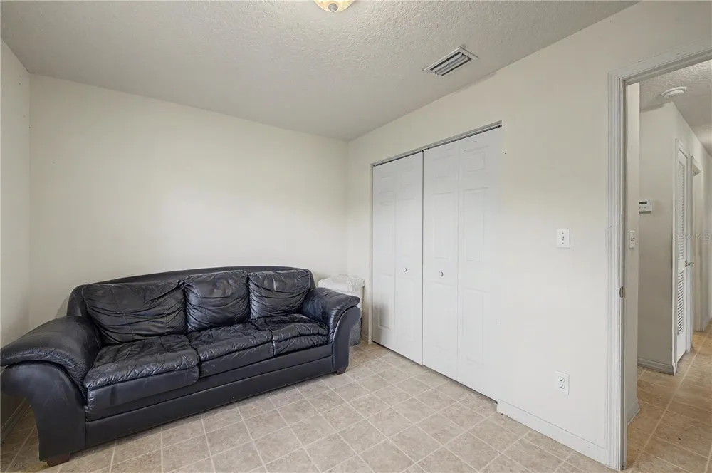2423 E OKARA ROAD Tampa, FL 33612