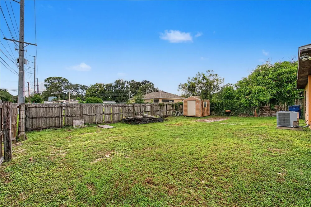 2423 E OKARA ROAD Tampa, FL 33612