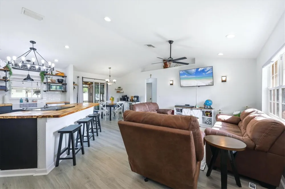 2565 CLOVELON STREET North Port, FL 34291