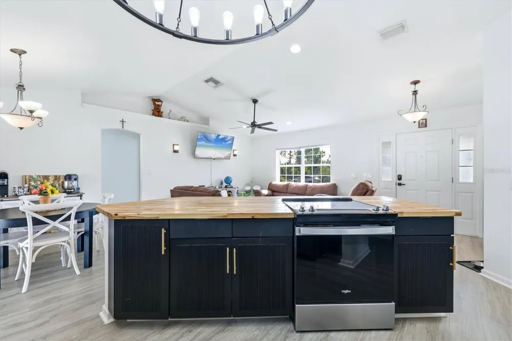 2565 CLOVELON STREET North Port, FL 34291
