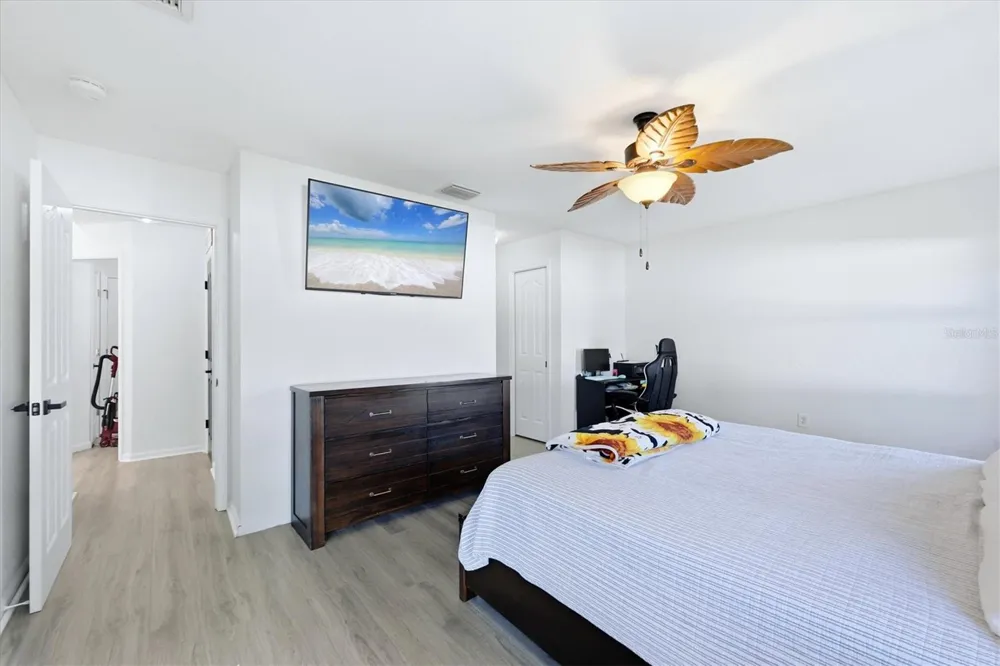 2565 CLOVELON STREET North Port, FL 34291