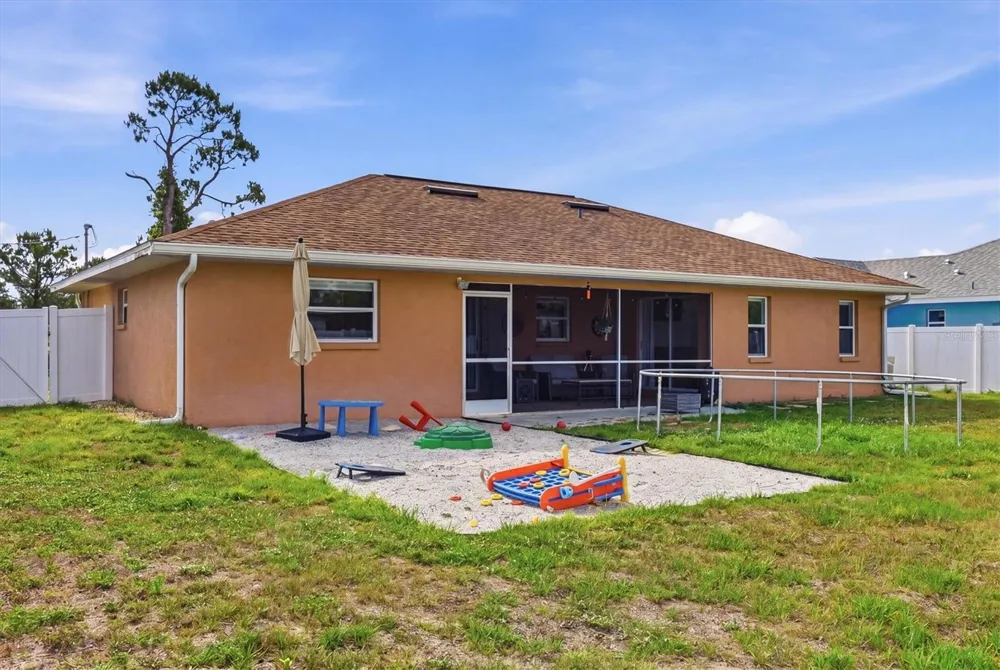 2565 CLOVELON STREET North Port, FL 34291