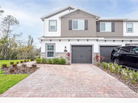 4902 LIVINGSTON LANE