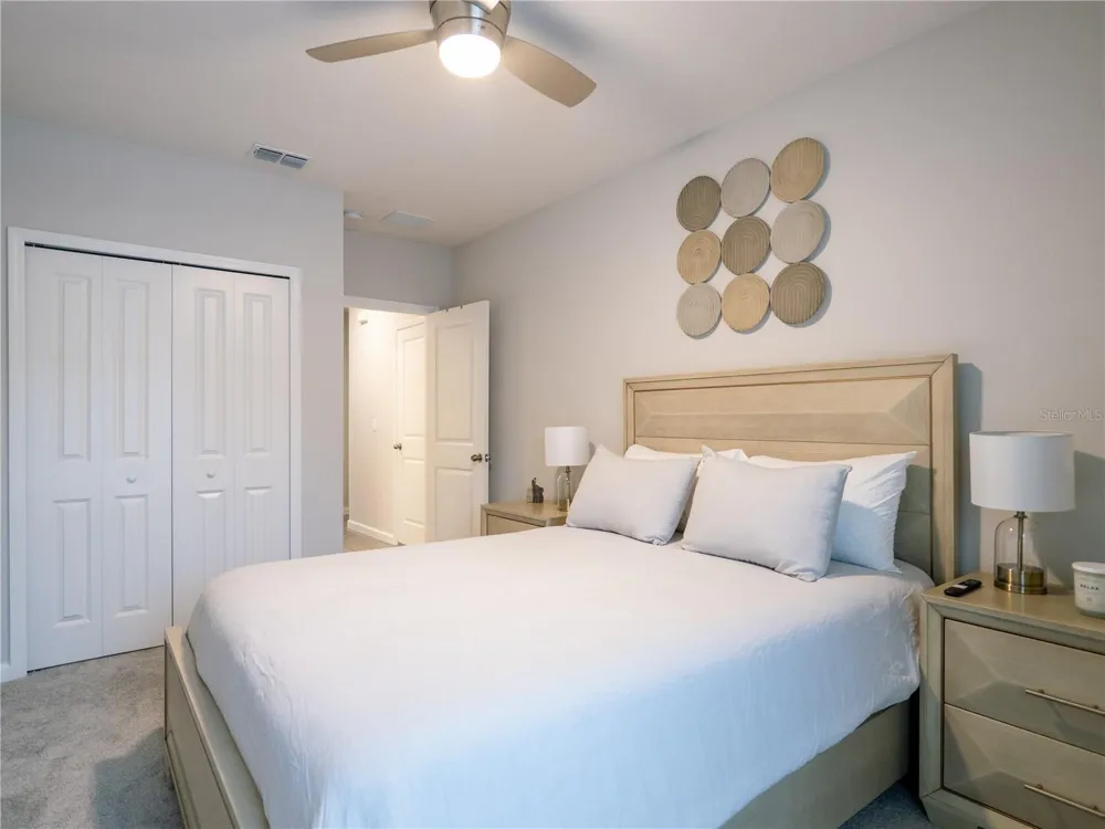 4902 LIVINGSTON LANE Oviedo, FL 32765