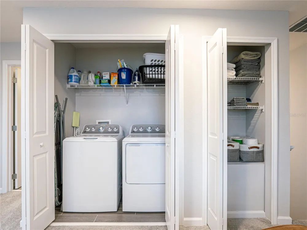 4902 LIVINGSTON LANE Oviedo, FL 32765