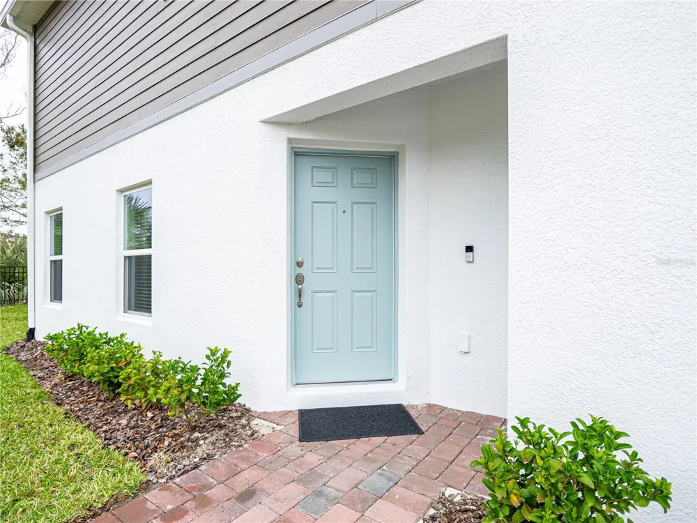 4902 LIVINGSTON LANE Oviedo, FL 32765