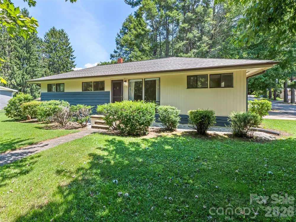 713 Brown Avenue Waynesville, NC 28786