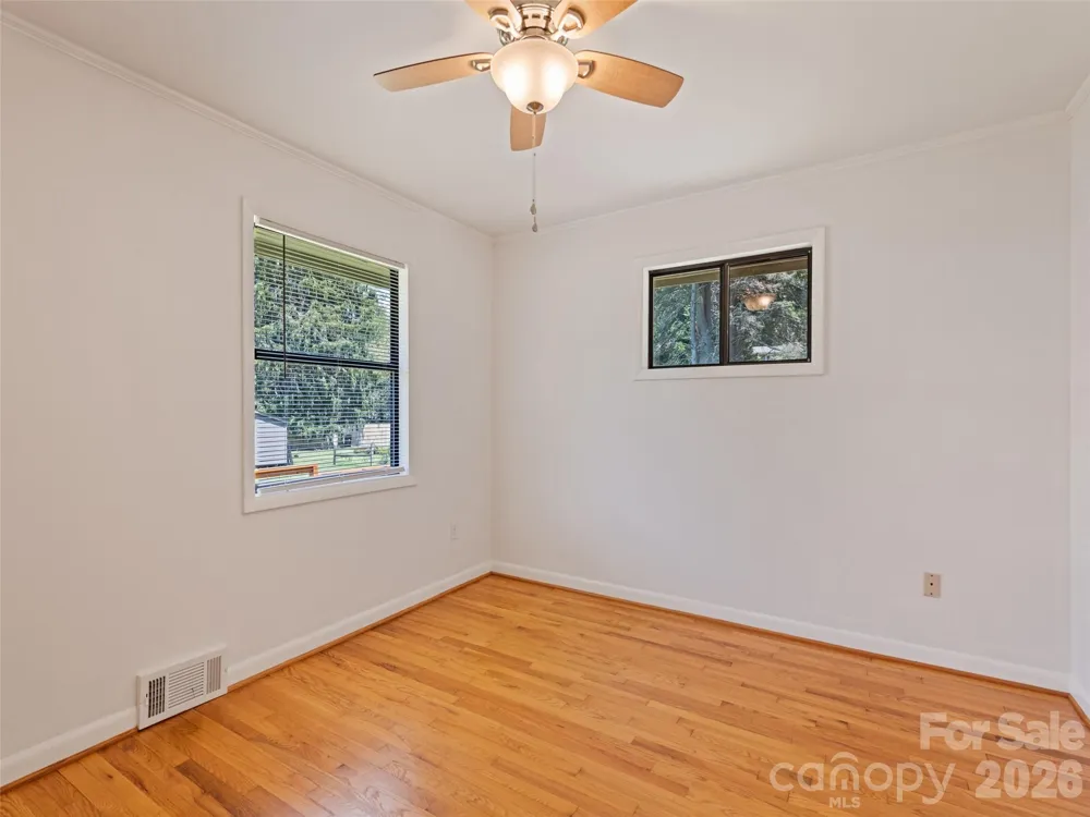713 Brown Avenue Waynesville, NC 28786