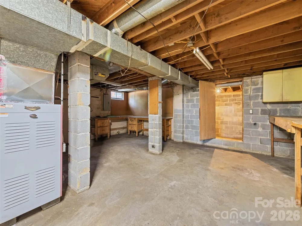 713 Brown Avenue Waynesville, NC 28786