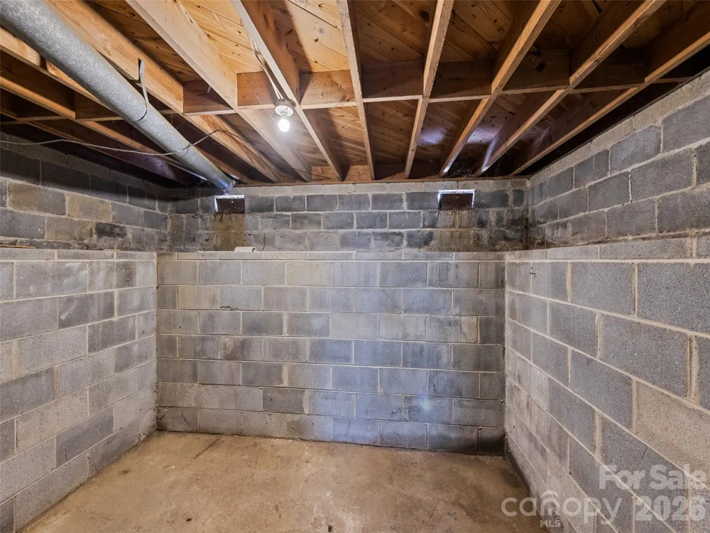 713 Brown Avenue Waynesville, NC 28786