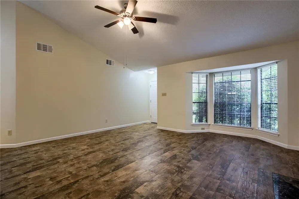 12320 Thompkins Drive Austin, TX 78753