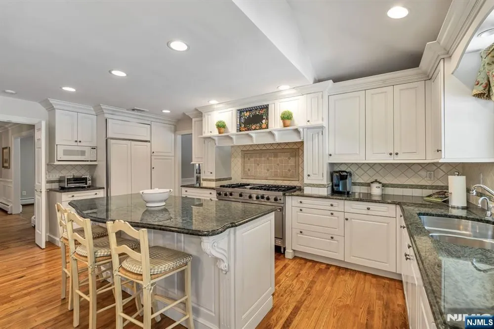 65 W Walnut Street Mahwah, NJ 07430