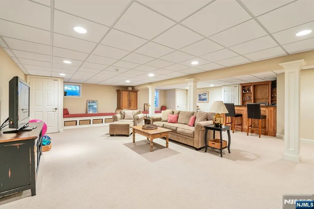 65 W Walnut Street Mahwah, NJ 07430