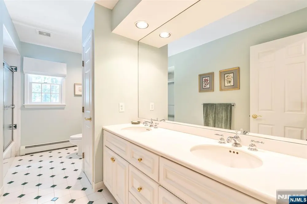65 W Walnut Street Mahwah, NJ 07430
