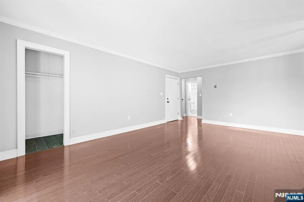 320 South Street 18H Morristown Town, NJ 07960