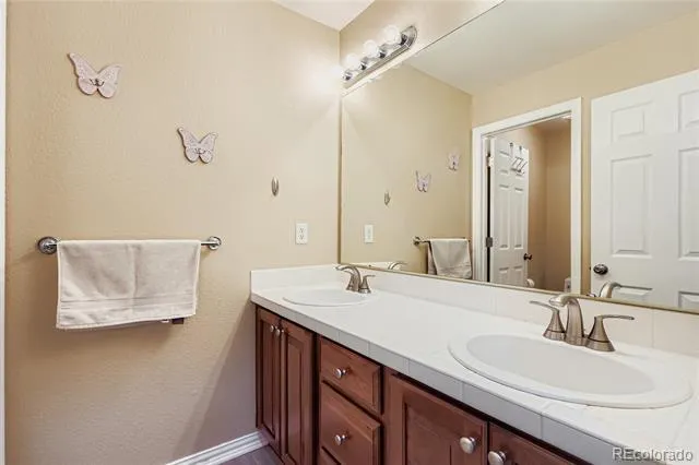 10300 Fairgate Way Highlands Ranch, CO 80126
