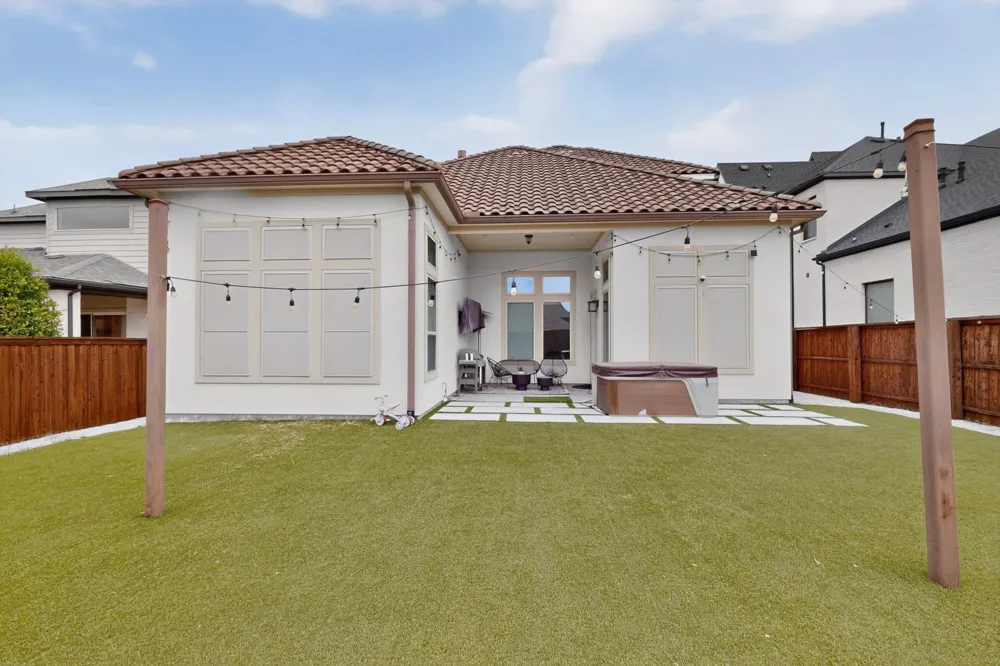 855 Emporio drive Allen, TX 75013
